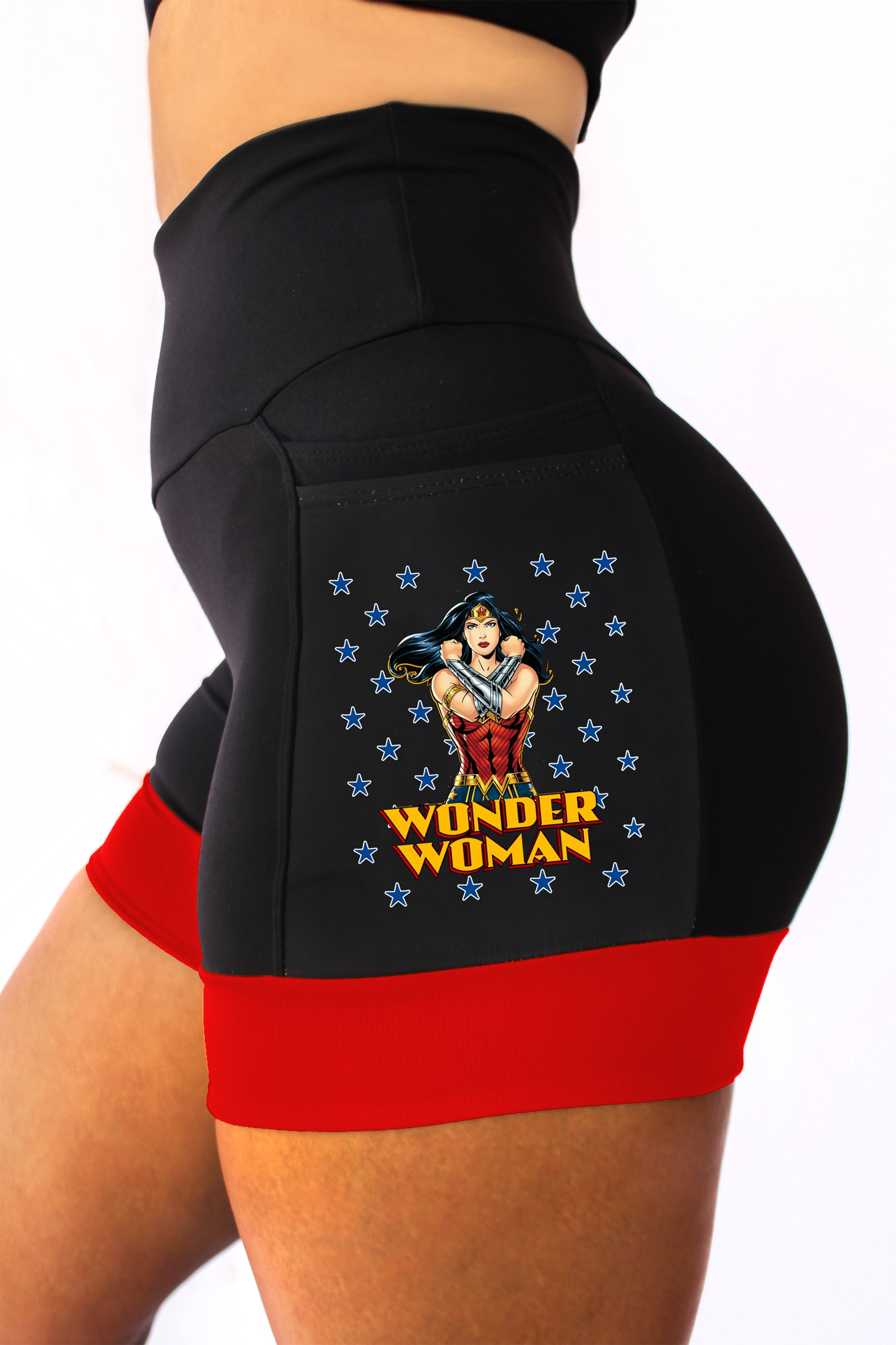 Shorts Wonder Woman.