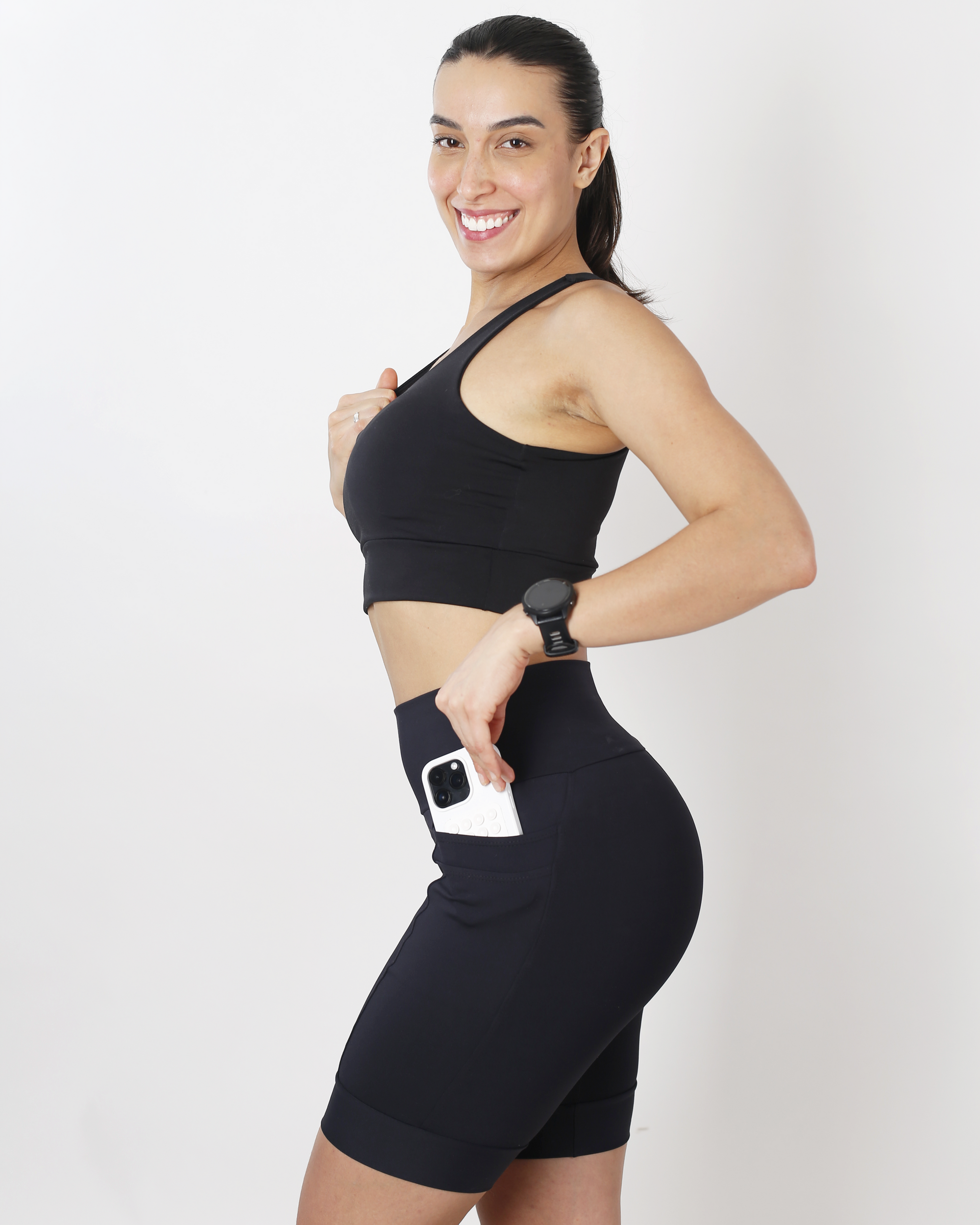 Bermuda Feminina Preta Sem Estampa