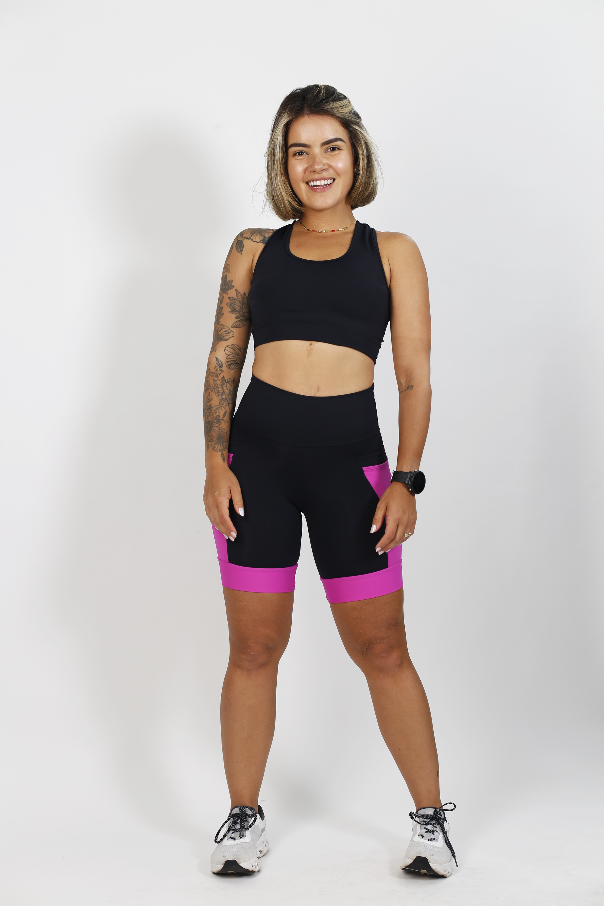 Bermuda Corredora Running+ Seu nome preto/rosa