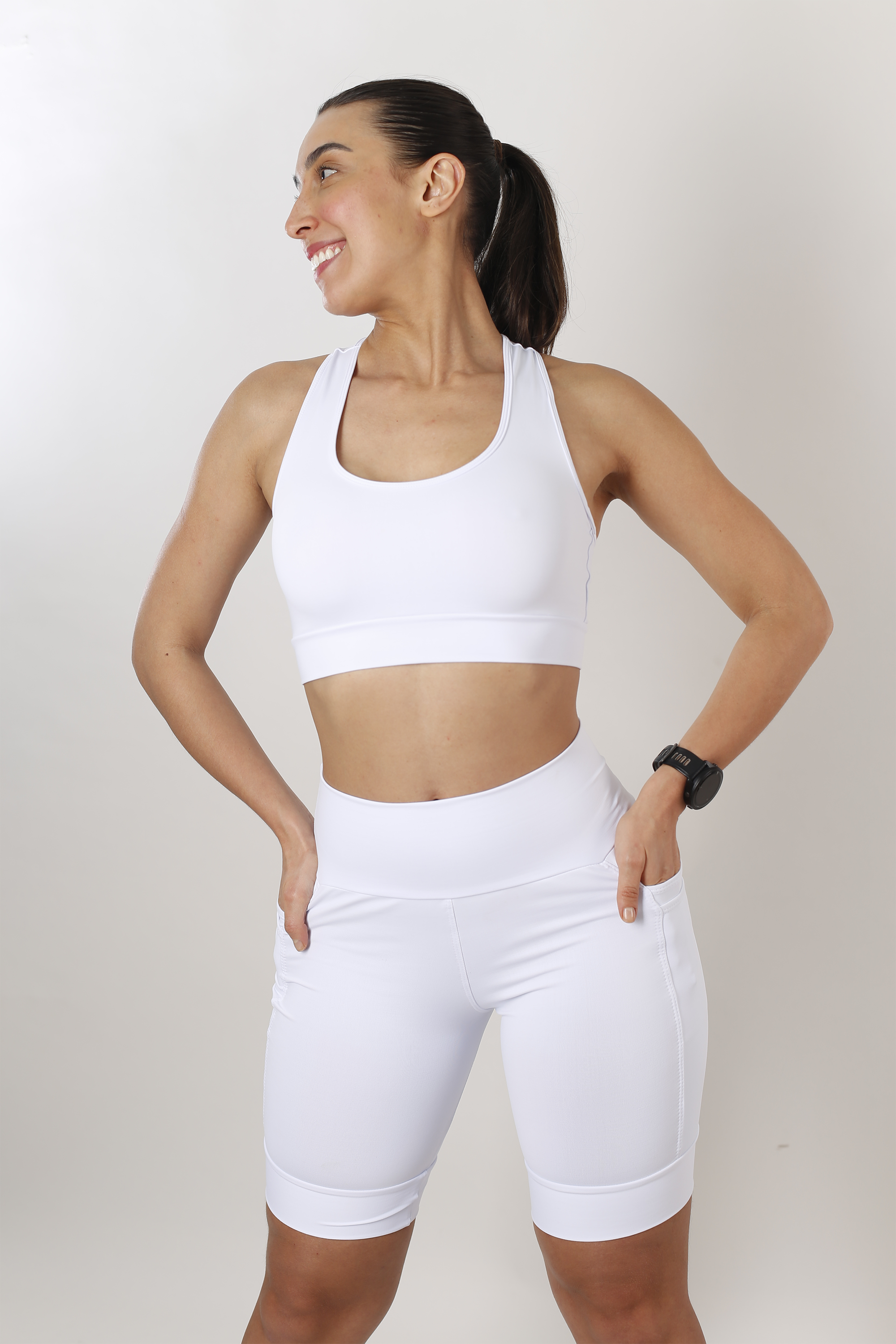 Bermuda Fem Branca Batimento Corredora