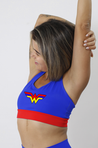 Top Nadador de Compressão Azul e Vermelho Mulher Maravilha