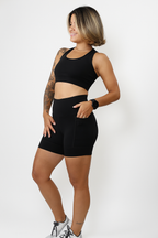 Shorts Preto Sem Estampa