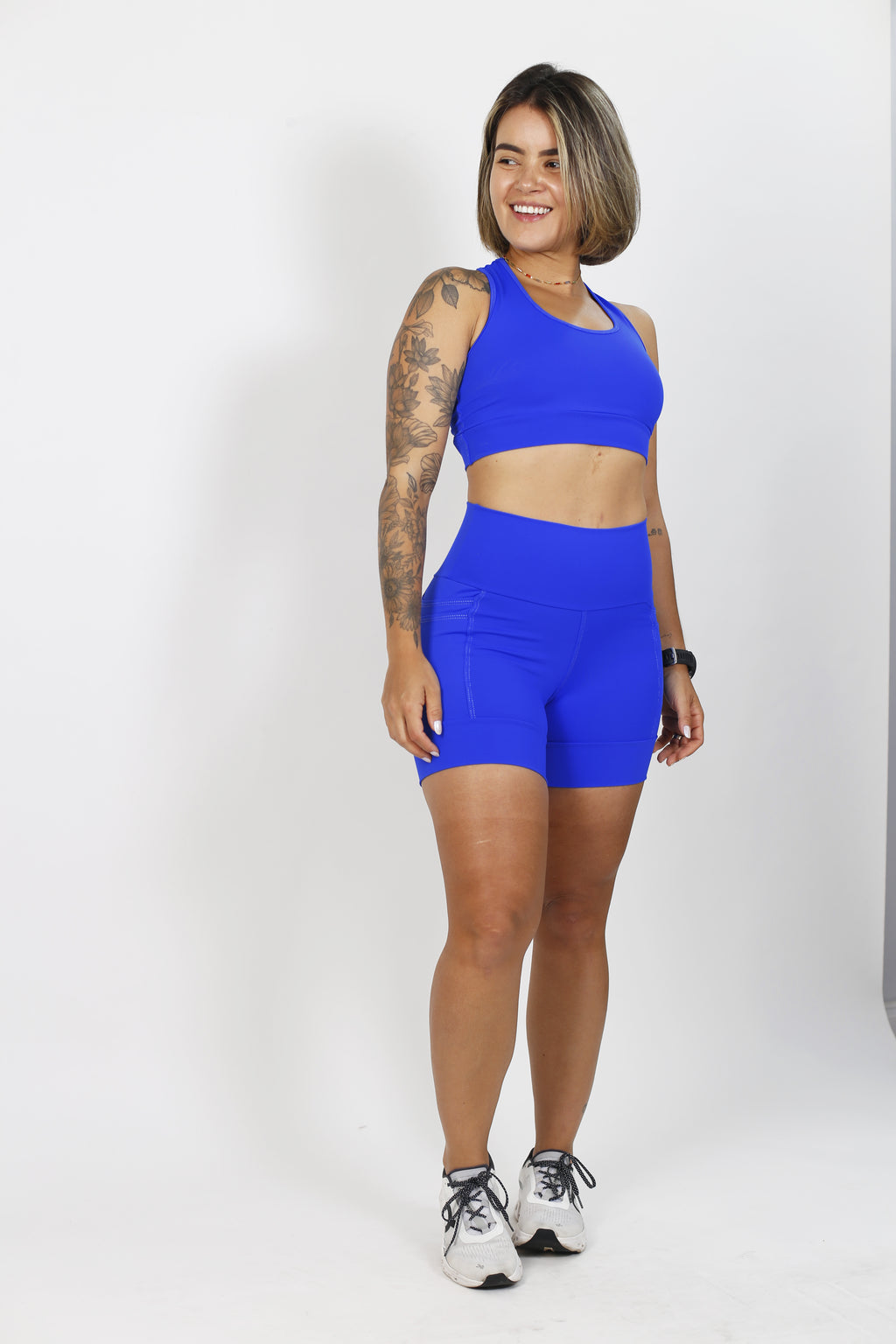 Shorts Azul Sem Estampa